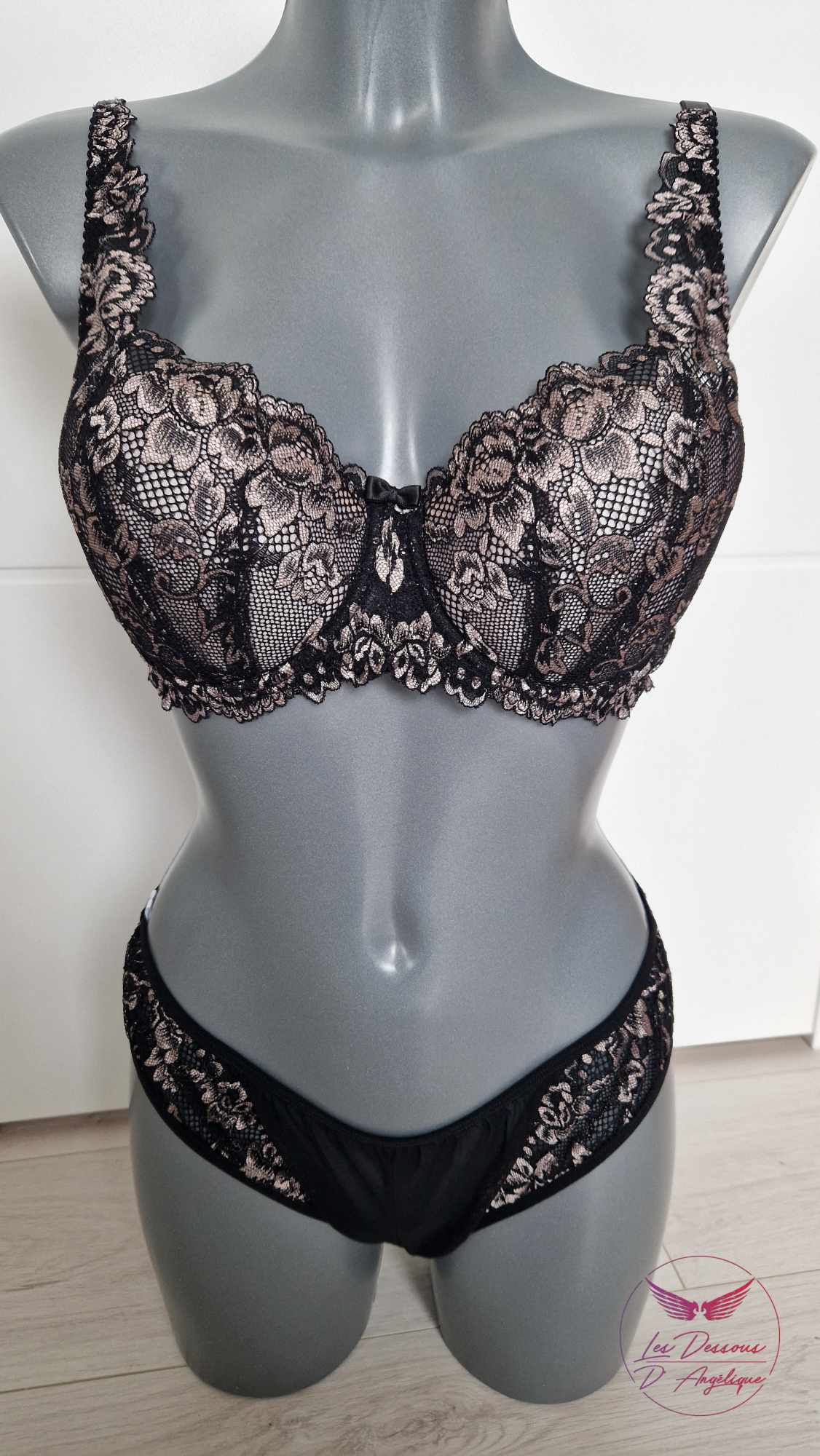 Soutien-Gorge Push Up Magnétique – Image 6