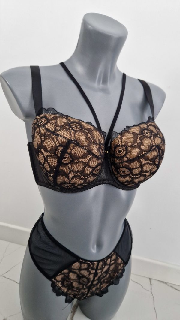 Jaspe Noir Padded