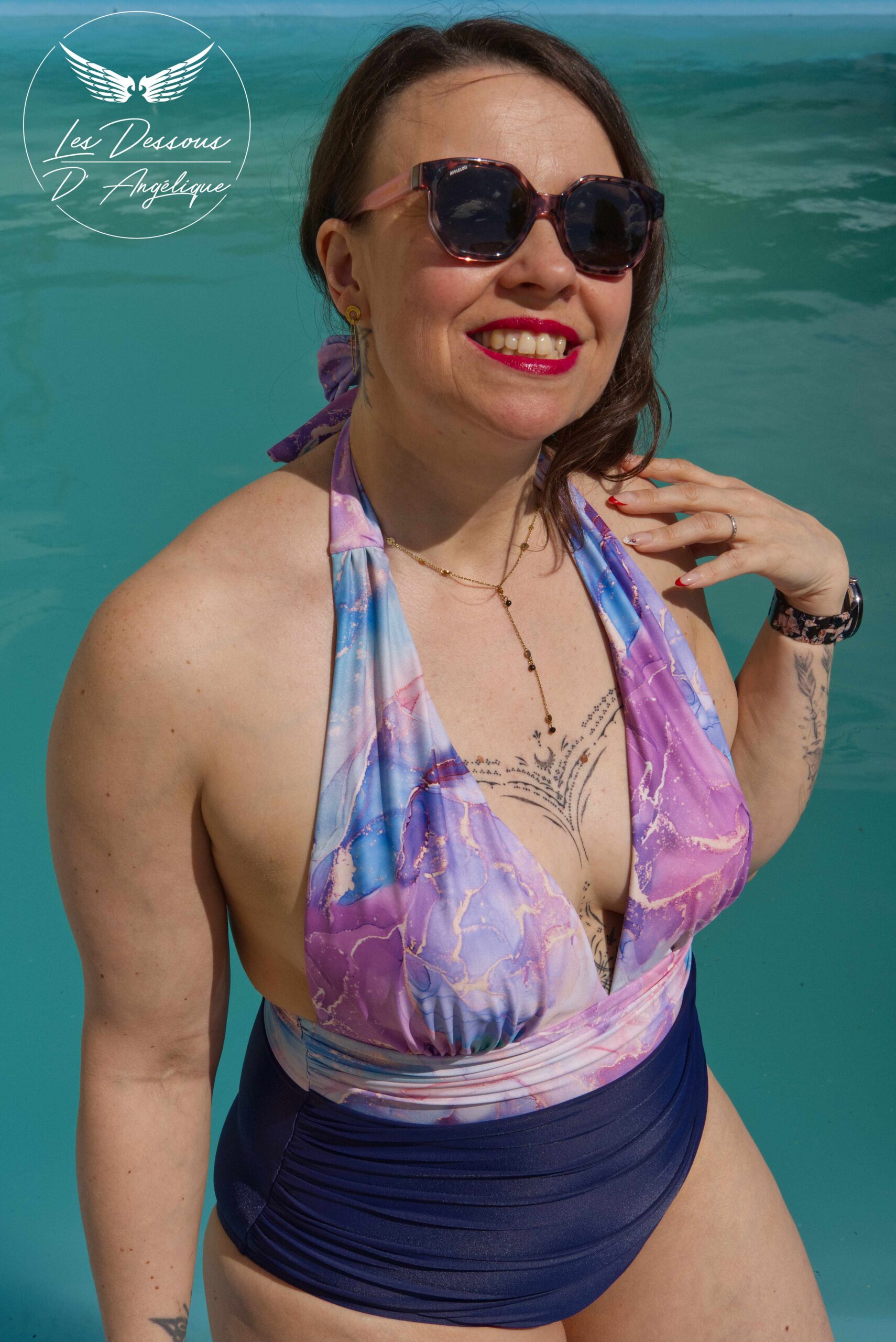maillot de bain dos nu avec décolleté plongeant 1 pièce